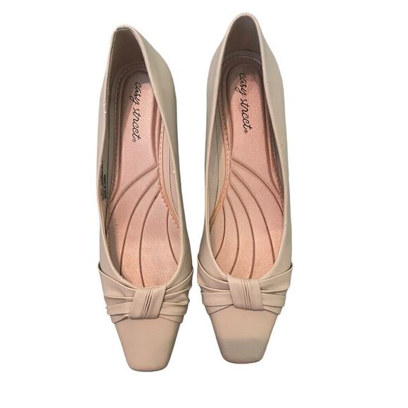 easy street Shoes - Easy Street Cream Pumps Gathering at Front Padded Inside  10
